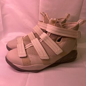 Nike LeBron soilders Kids Beige Strap Sneakers